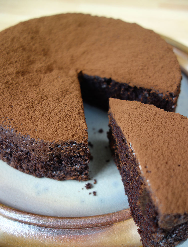 My gluten free, dairy free Chocolate & Olive Oil Cake is a 2-star Great Taste Award winner. All ingredients gluten-free and dairy-free. Round cakes, loaf cakes and layer cakes available